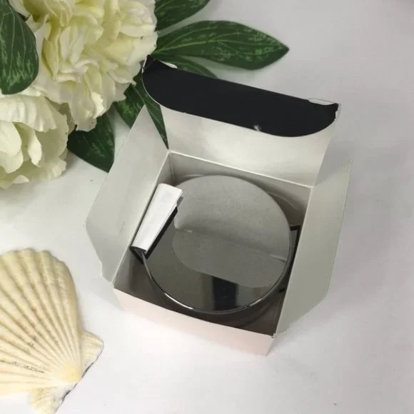 Mary Kay Mineral Powder Foundation, Beige 1 - Picture 7 of 10